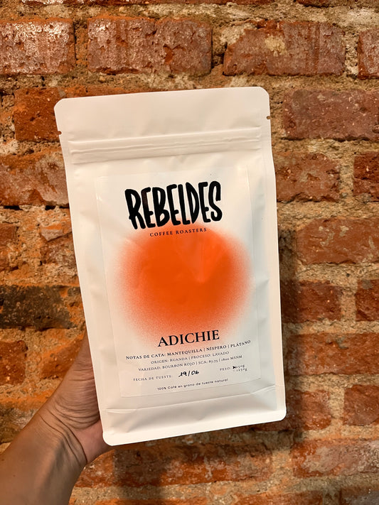 Café Adichie Ruanda lavado - Rebeldes Coffee